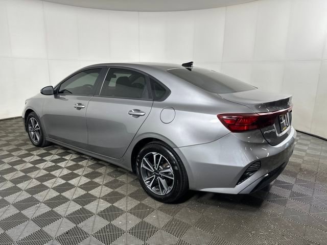 Used 2024 Kia Forte LXS w/ LXS Technology Package image 5