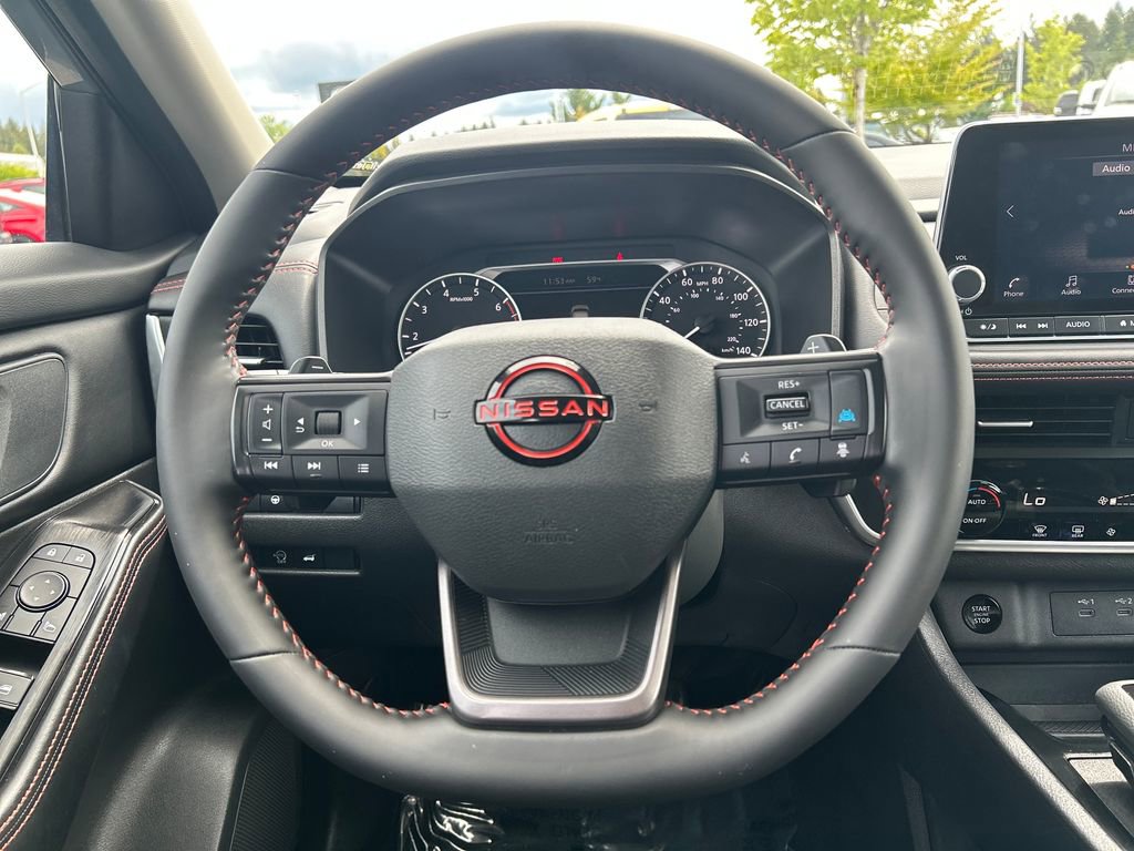 Used 2025 Nissan Rogue SV AWD/4WD image 21