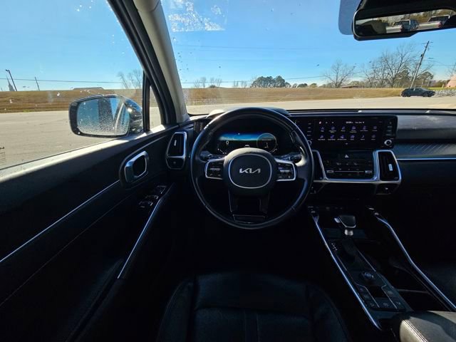 Used 2023 Kia Sorento SX image 13