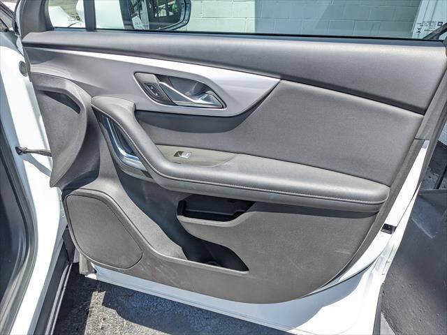 Used 2024 Chevrolet Blazer LT w/ Convenience Package FWD image 18