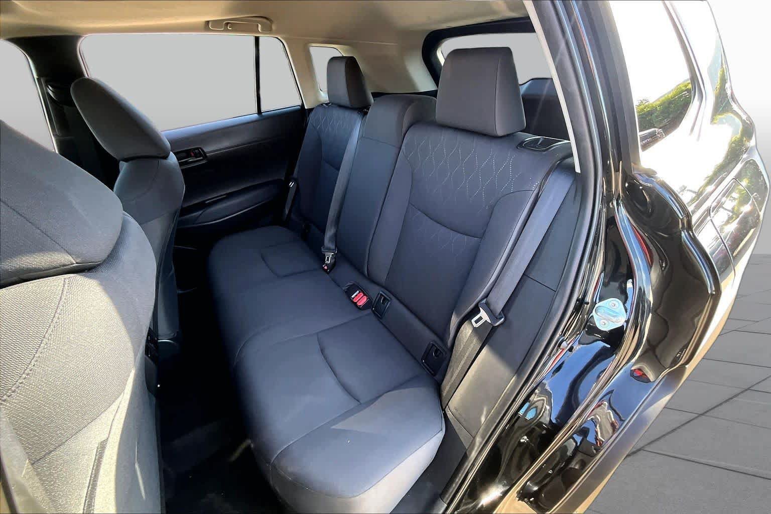 Used 2023 Toyota Corolla Cross LE w/ Moonroof Package FWD image 21