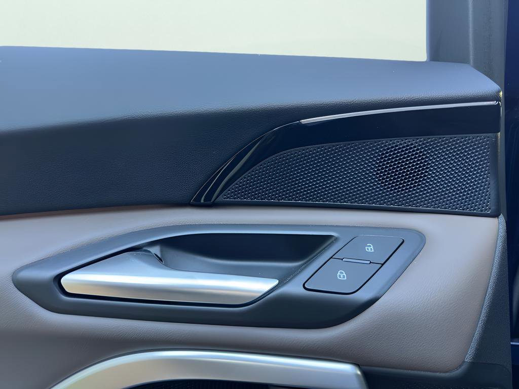 Used 2025 Audi Q5 Premium w/ Convenience Package image 12