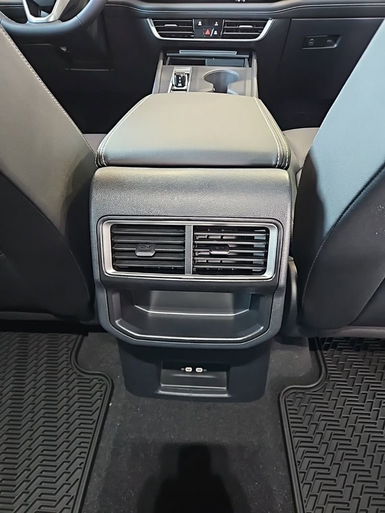 New 2026 Volkswagen Atlas Cross Sport SE image 18