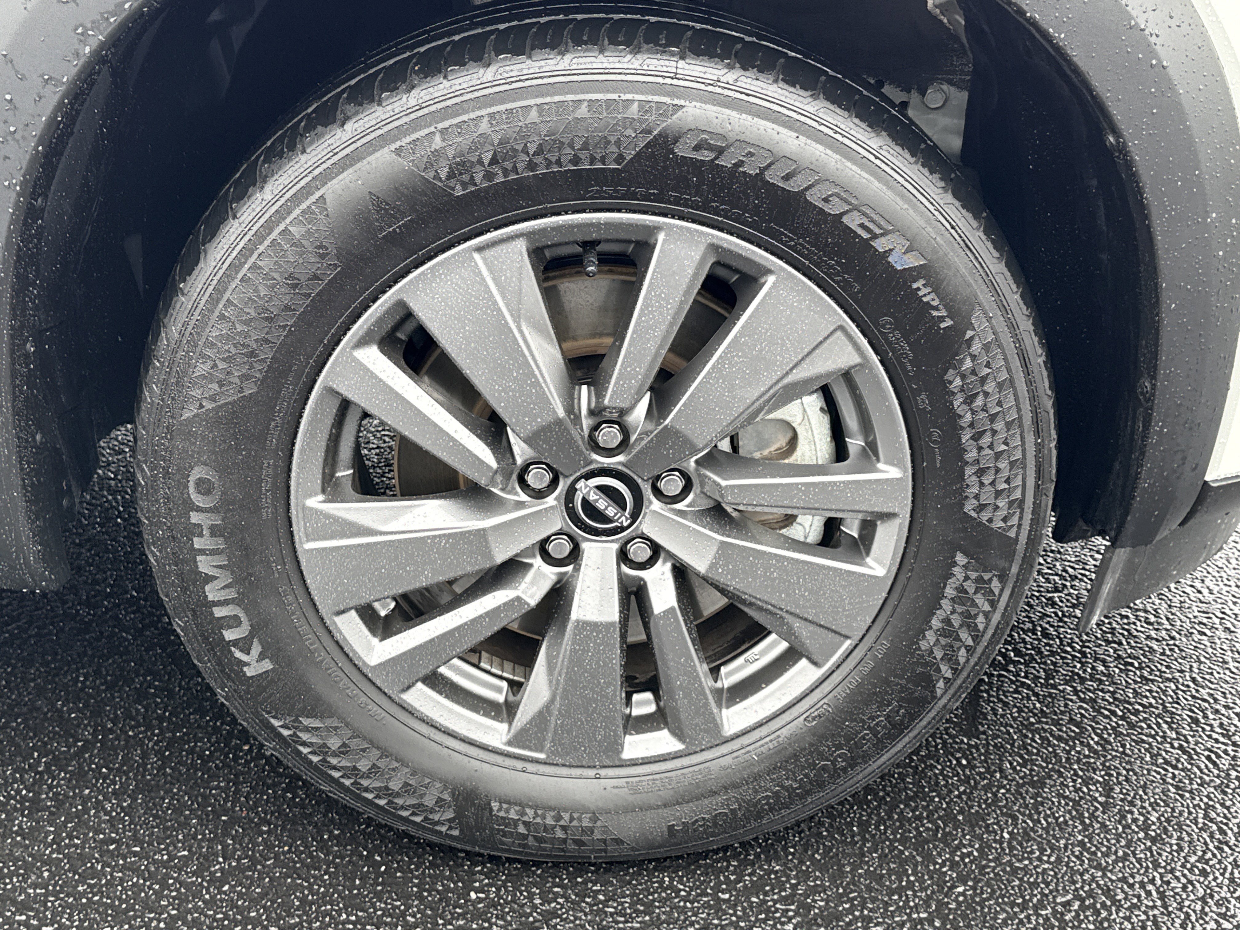 Used 2025 Nissan Pathfinder SV AWD/4WD image 13