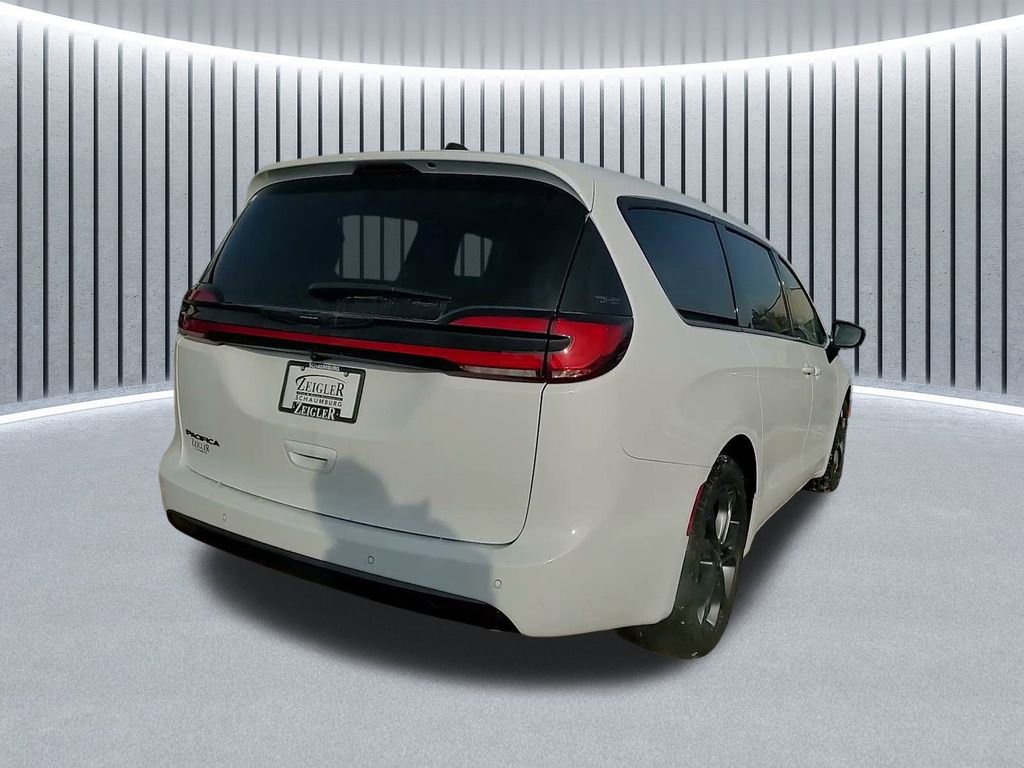 New 2026 Chrysler Pacifica Select FWD image 9