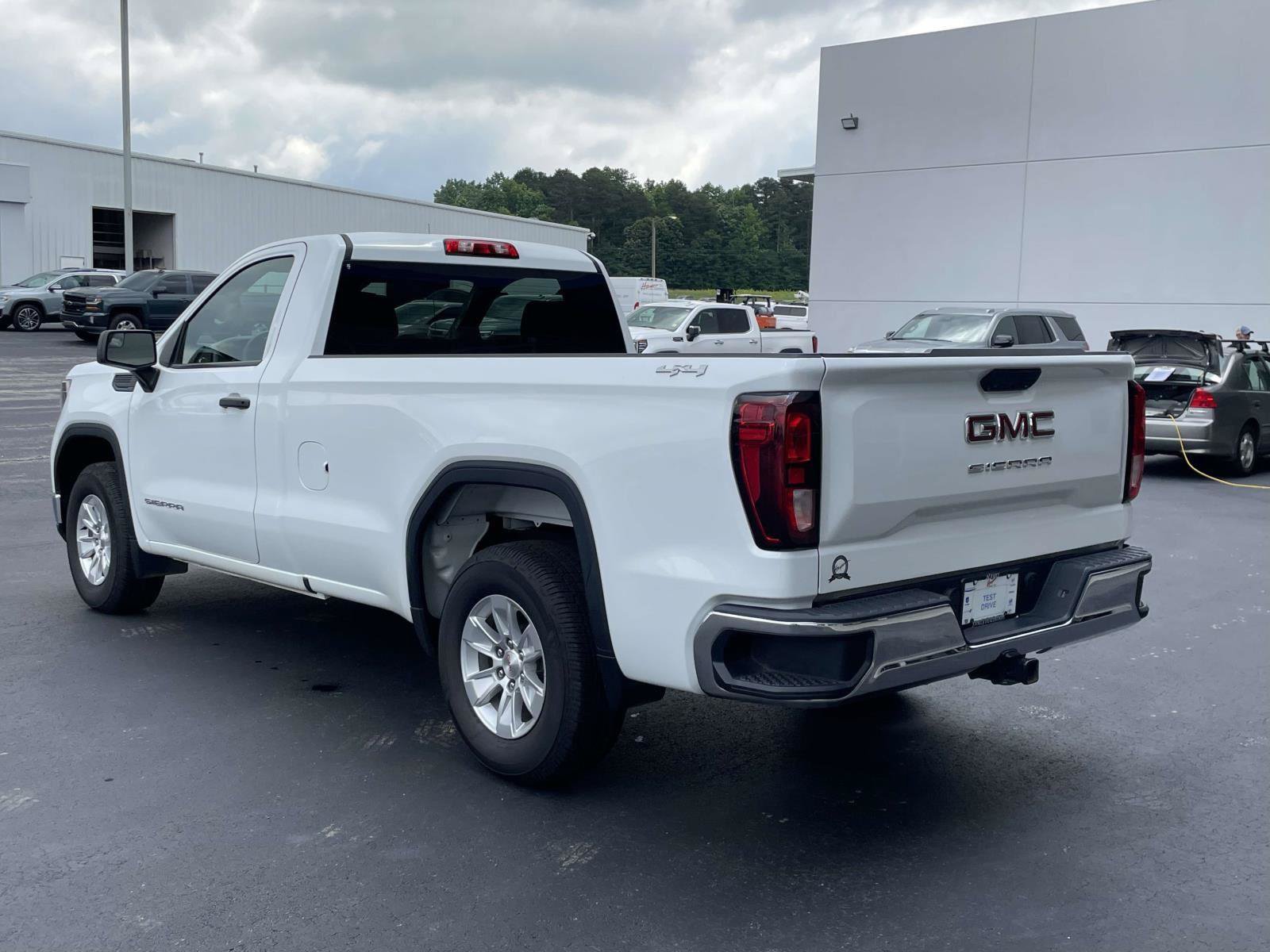 Certified 2023 GMC Sierra 1500 Pro w/ Pro Value Package AWD/4WD image 5