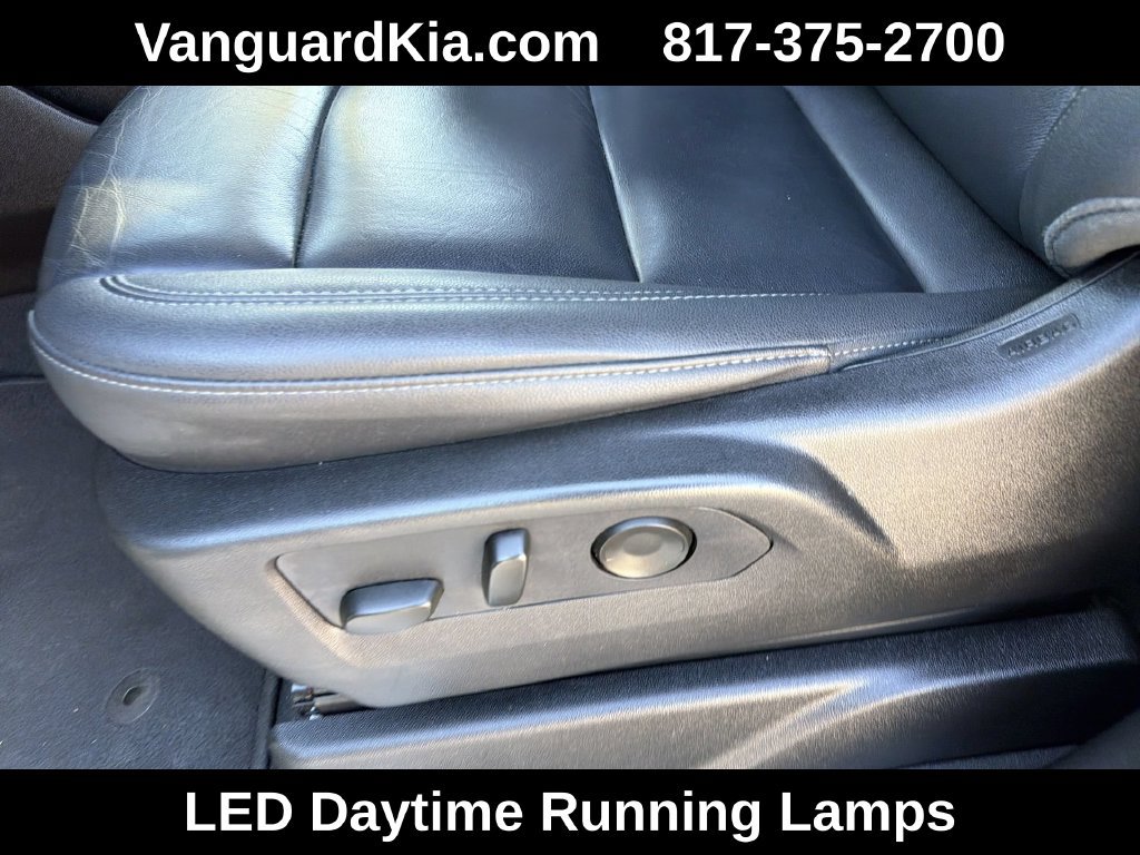Used 2024 Chevrolet Suburban LT AWD/4WD image 16