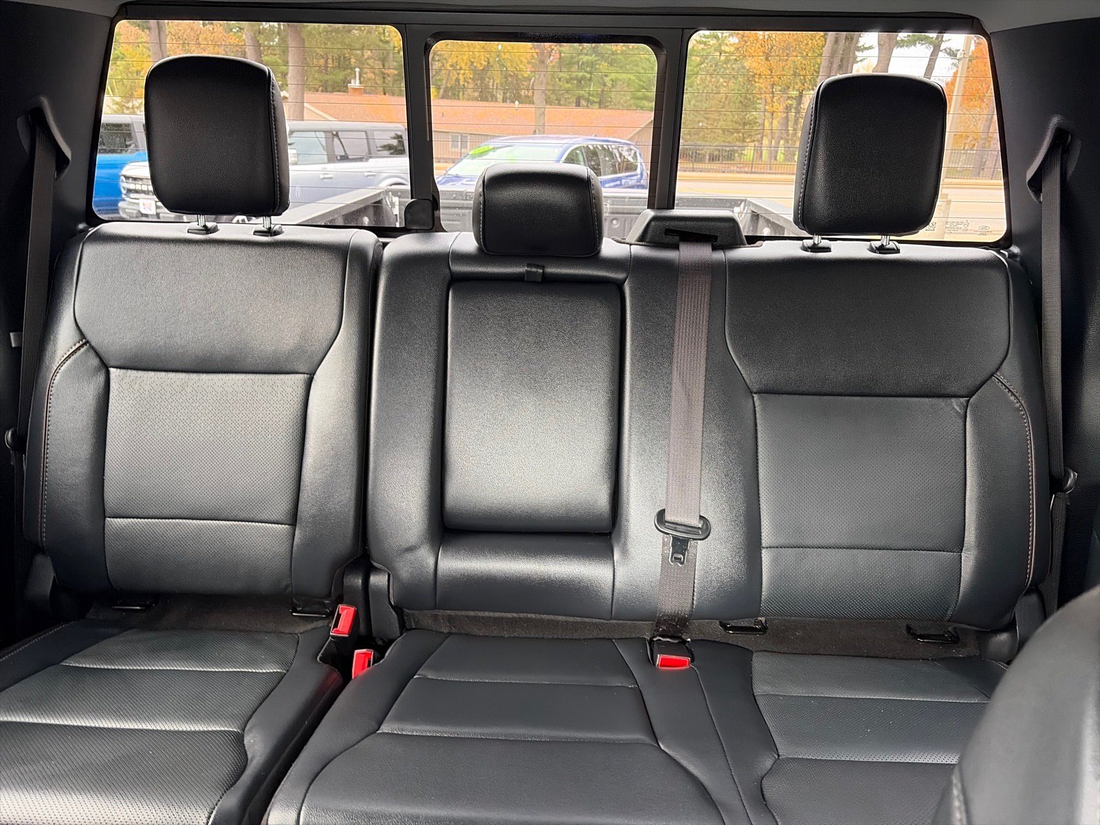 Used 2023 Ford F250 Lariat w/ Sport Appearance Package AWD/4WD image 16