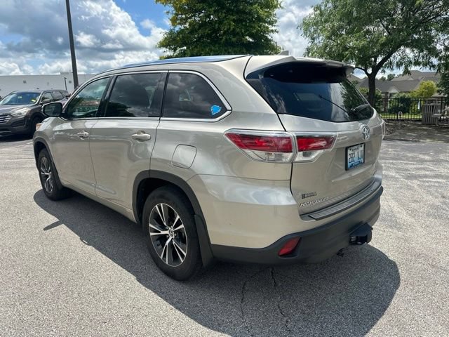 Used 2016 Toyota Highlander XLE AWD/4WD image 5