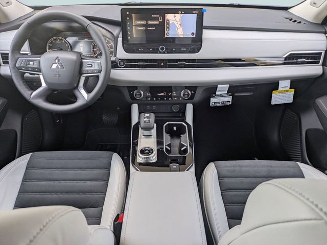 New 2026 Mitsubishi Outlander SE image 17