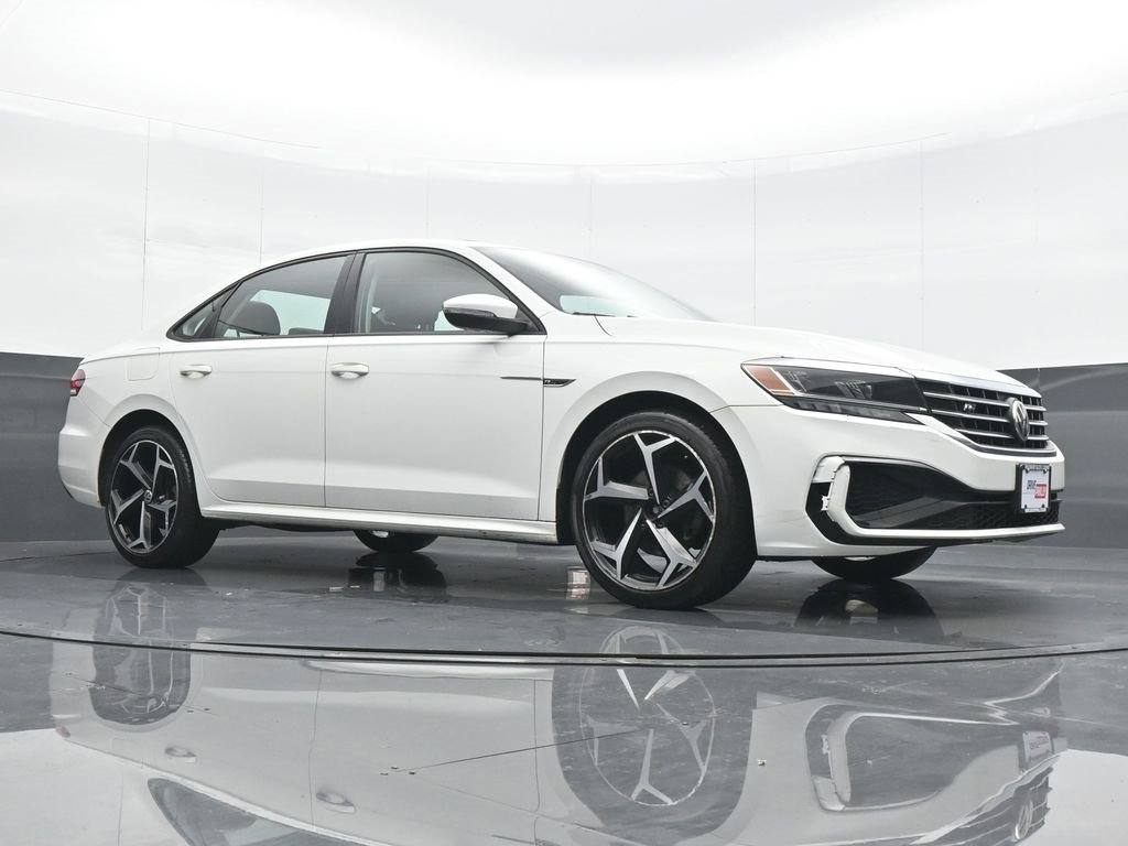 Used 2020 Volkswagen Passat 2.0T R-Line image 23