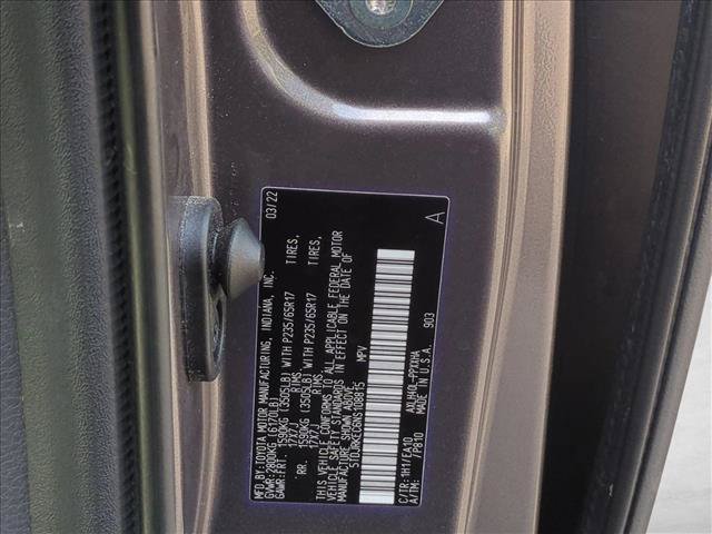 Used 2022 Toyota Sienna XLE w/ XLE Plus Package FWD image 29