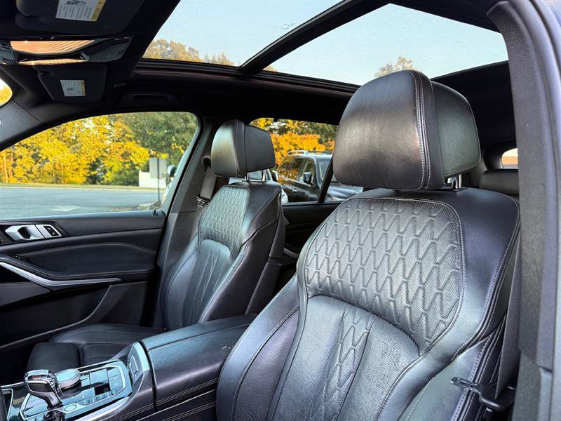 Used 2019 BMW X5 xDrive50i w/ M Sport Package image 29