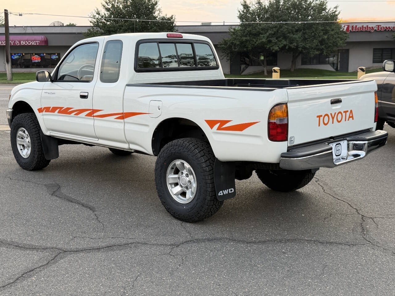 Used 1997 Toyota Tacoma 4x4 Xtracab V6 w/ LX Pkg image 13