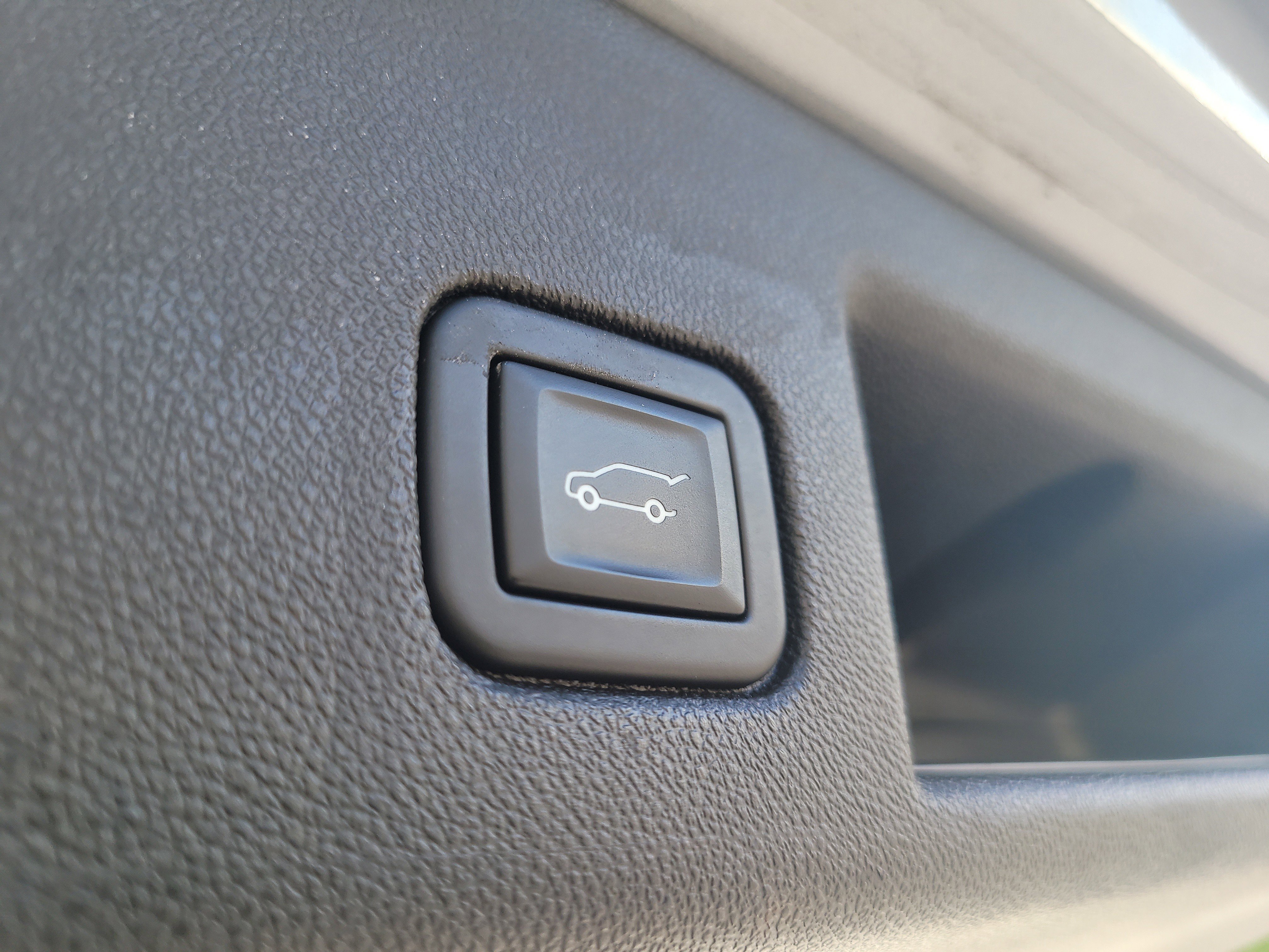 Used 2024 Chevrolet Equinox RS FWD image 12