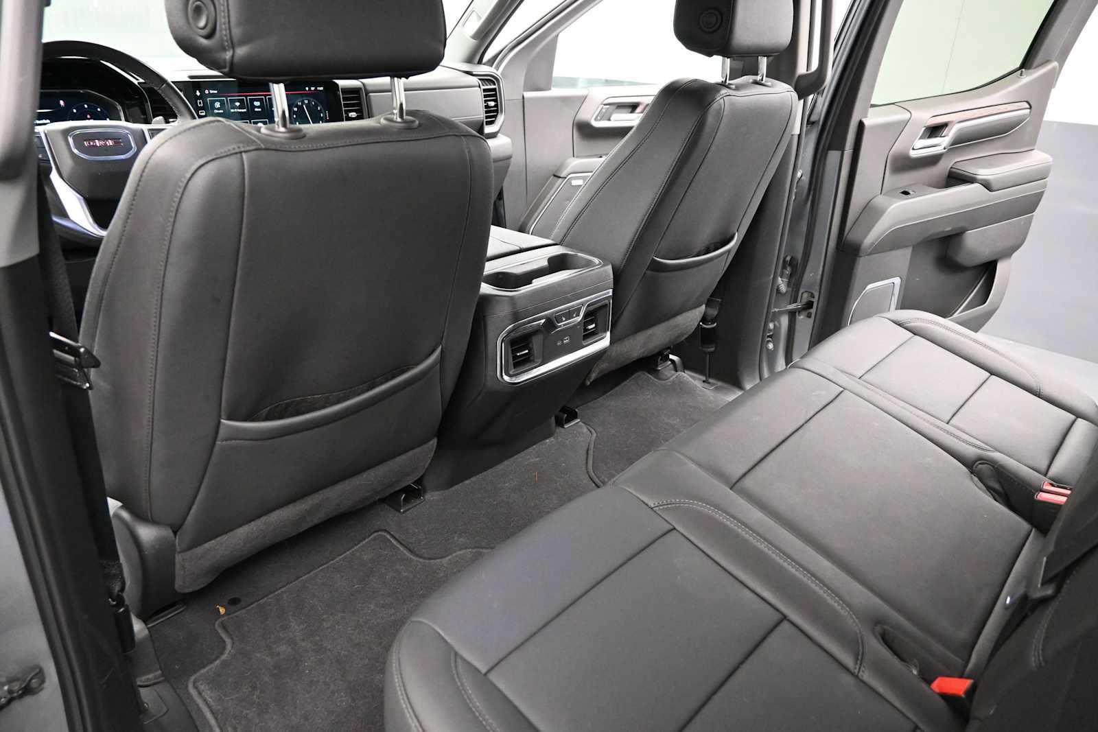 Used 2024 GMC Sierra 1500 SLT w/ SLT Premium Plus Package AWD/4WD image 22