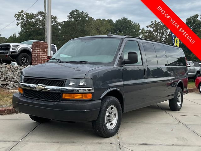 Used 2016 Chevrolet Express 3500 LT w/ LT Preferred Equipment Group image 3