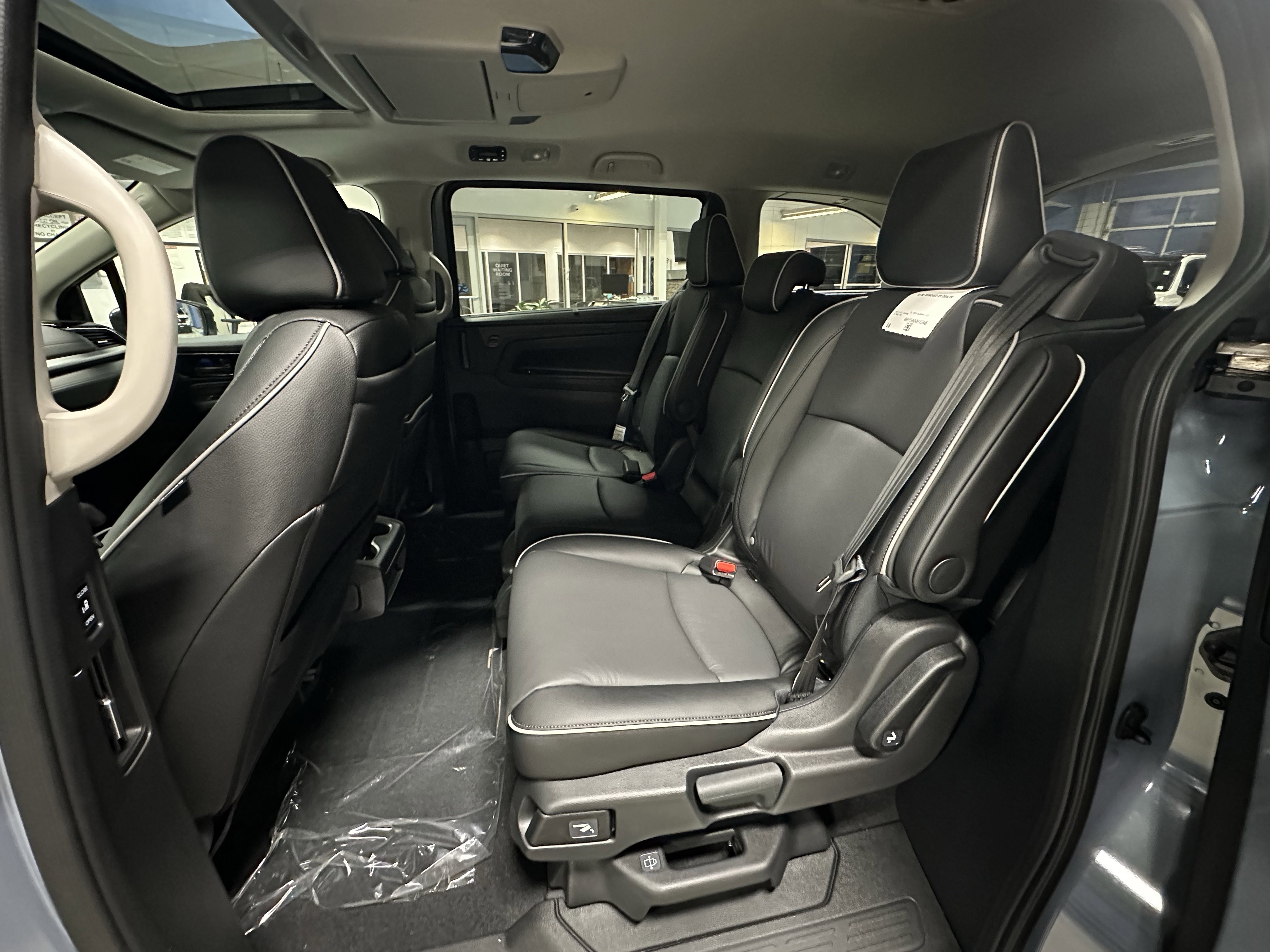 New 2026 Honda Odyssey Touring image 19