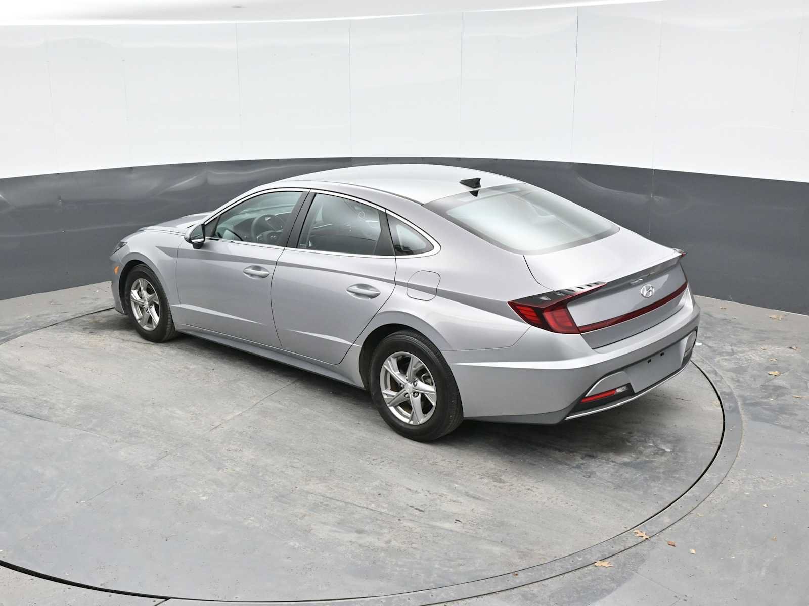 Used 2023 Hyundai Sonata SE FWD image 28