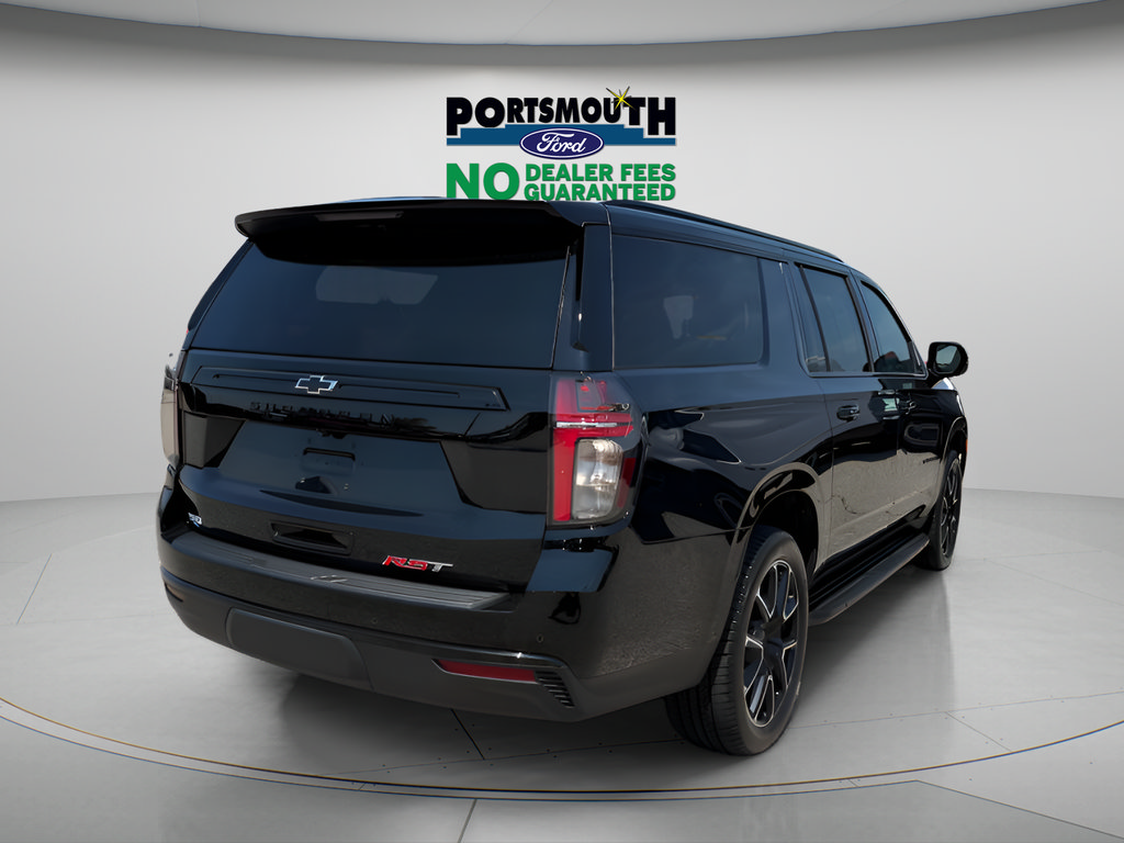 Used 2024 Chevrolet Suburban RST w/ Luxury Package AWD/4WD image 31