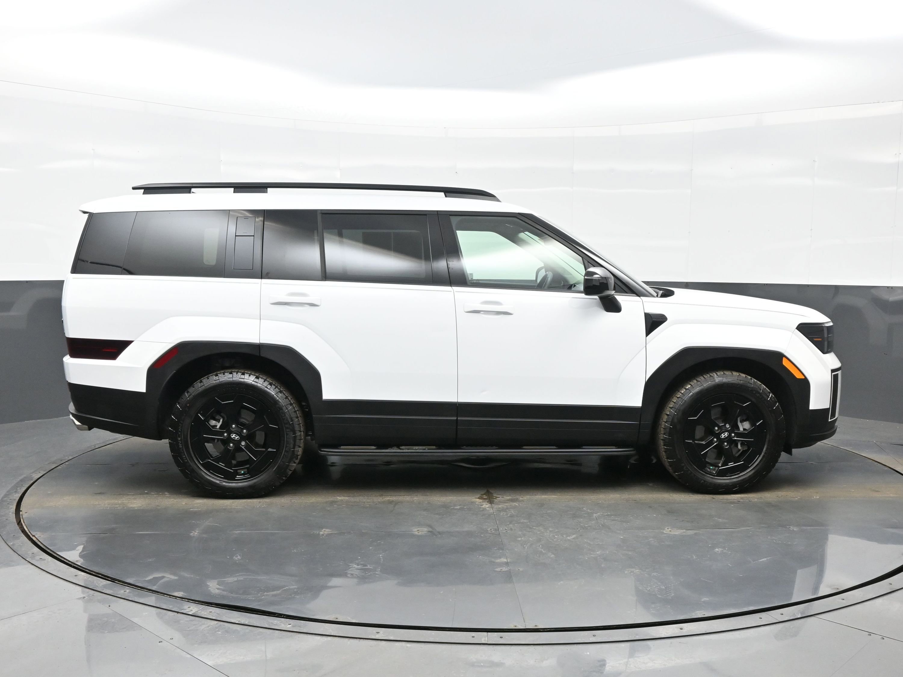 Used 2025 Hyundai Santa Fe XRT image 7