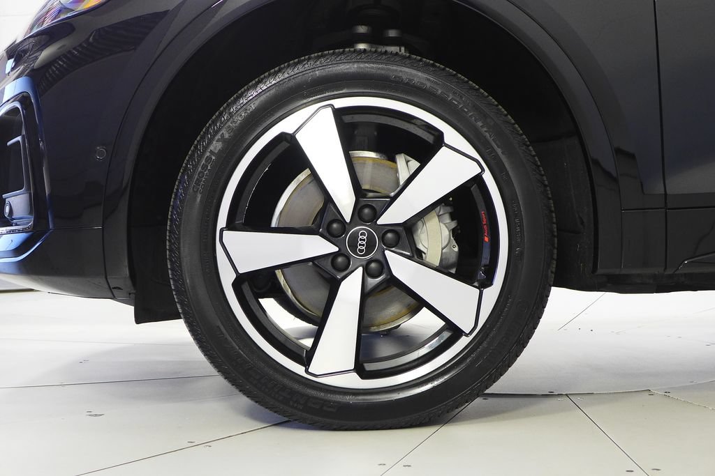 Used 2023 Audi Q5 2.0T Prestige w/ Prestige Package AWD/4WD image 5