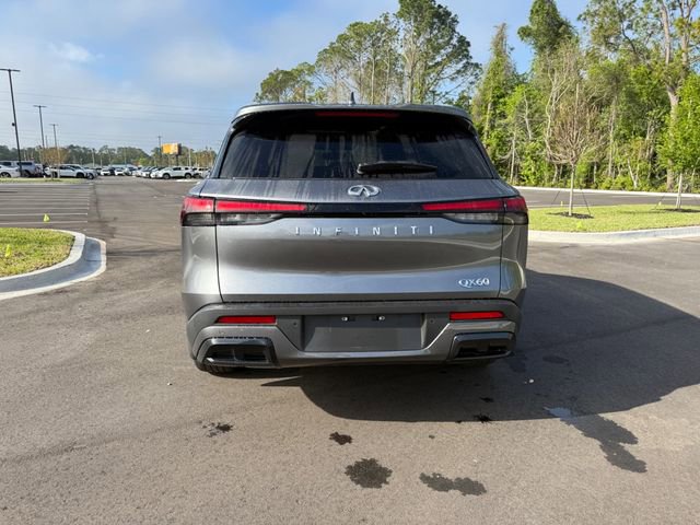 Used 2025 INFINITI QX60 Luxe w/ Vision Package FWD image 3