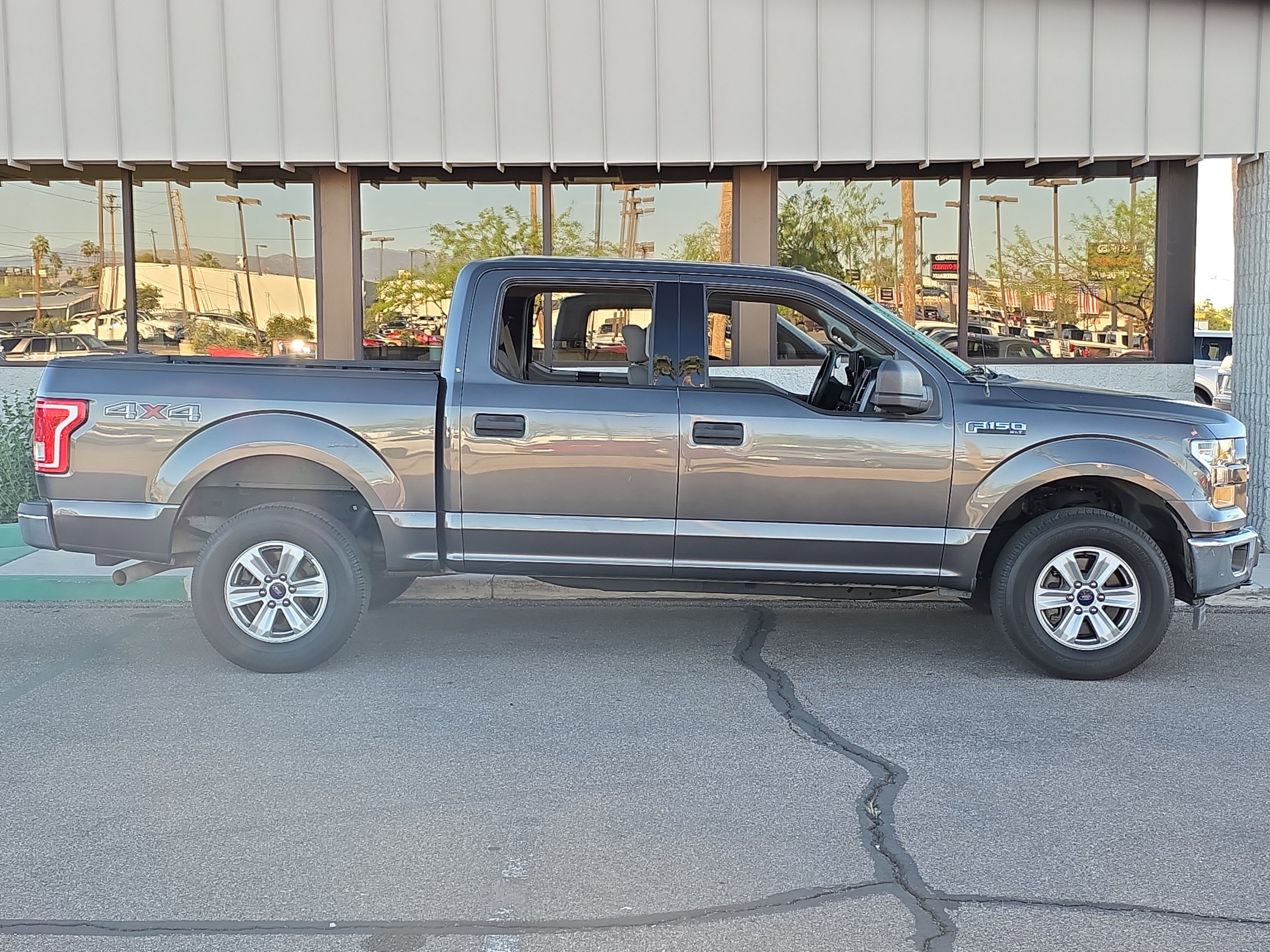 Used 2017 Ford F150 XLT image 11