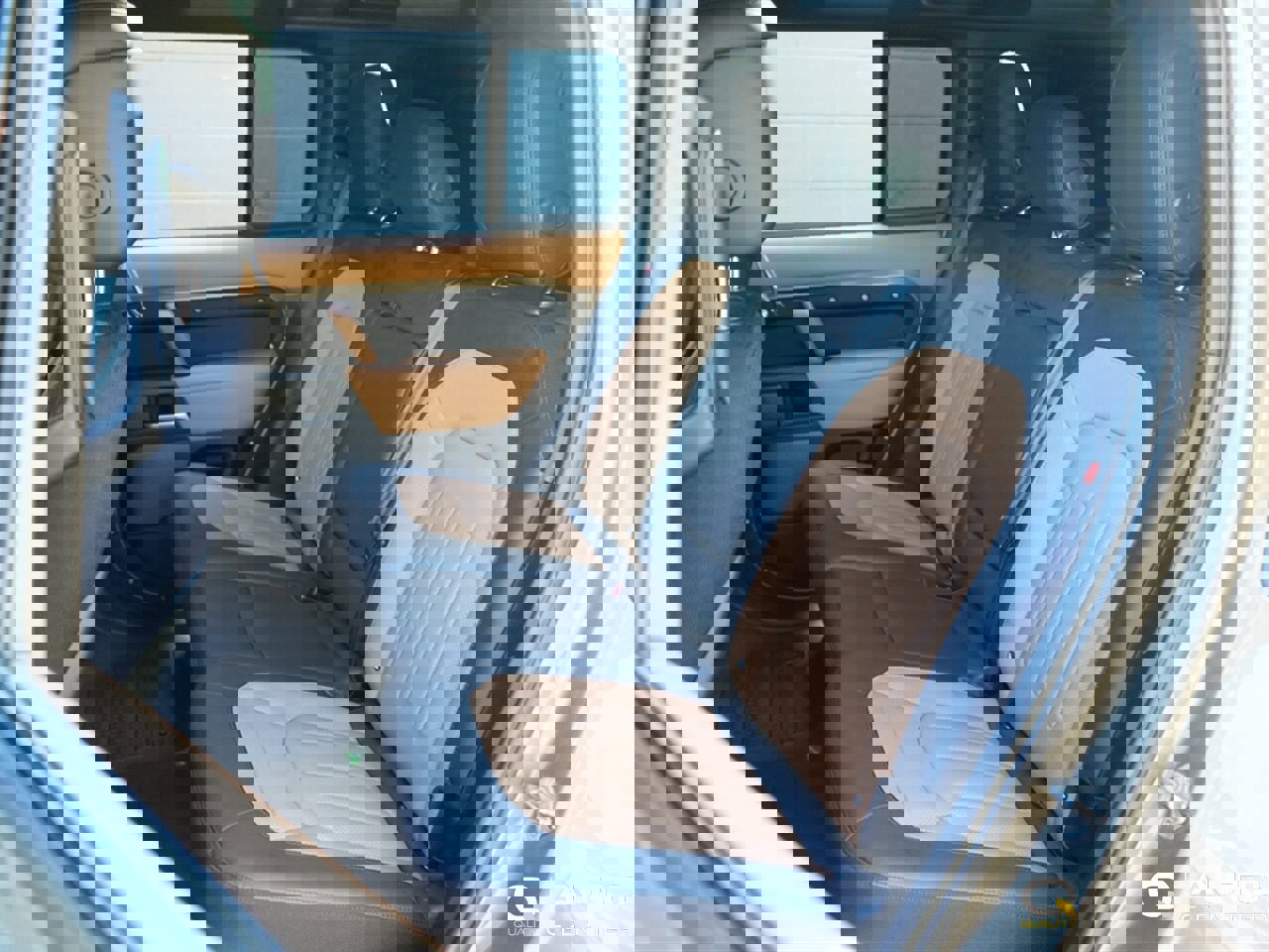 Used 2021 Land Rover Defender 110 X image 36