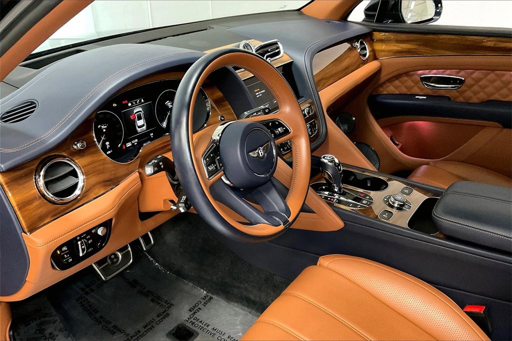 Used 2022 Bentley Bentayga image 7