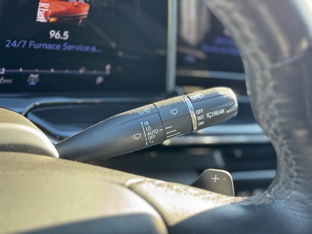 Certified 2024 Cadillac Escalade Sport w/ LPO, ONYX Package image 39