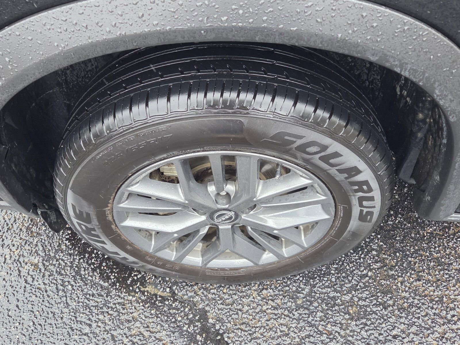 Used 2024 Nissan Rogue S image 16