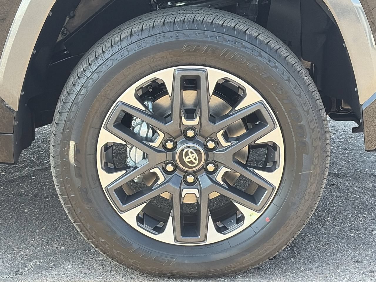 New 2026 Toyota Tundra Limited AWD/4WD image 10