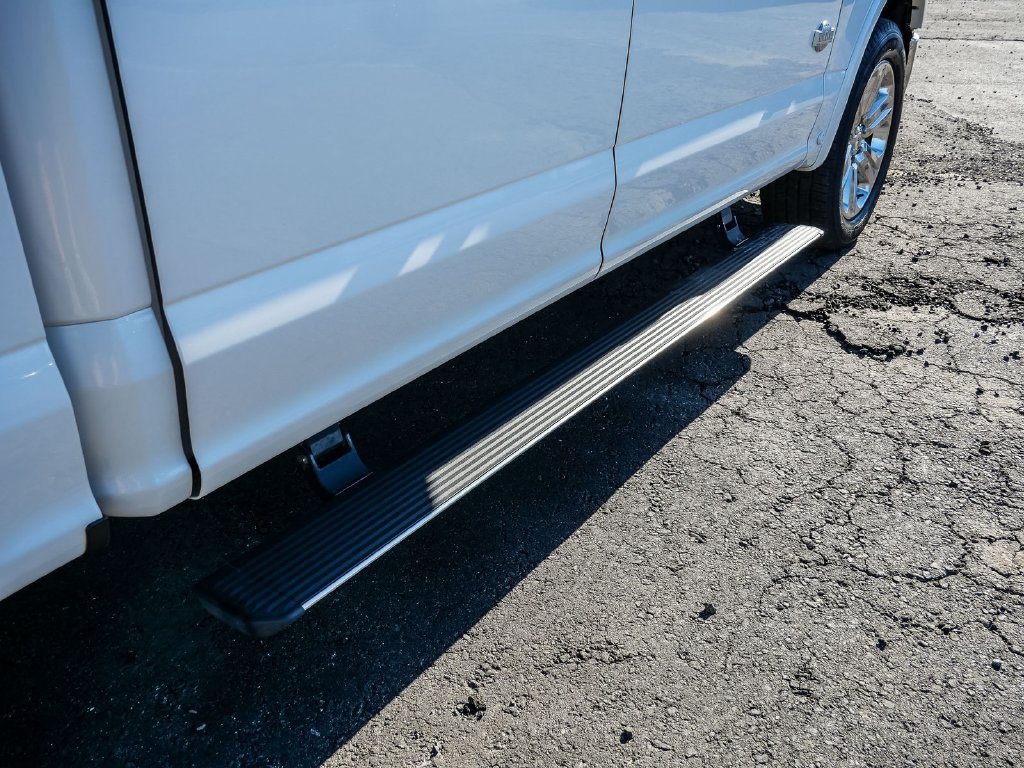 Used 2019 Ford F150 King Ranch w/ Equipment Group 601A Luxury AWD/4WD image 12