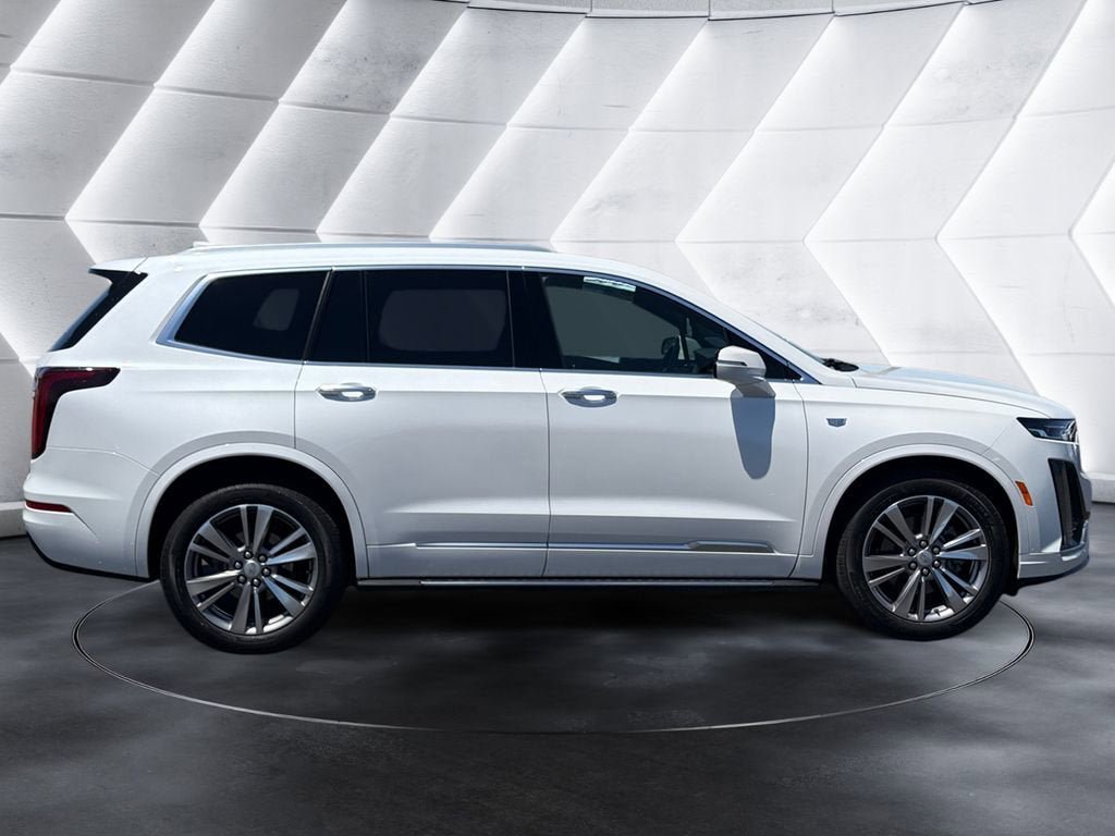 Certified 2024 Cadillac XT6 Premium Luxury FWD image 6