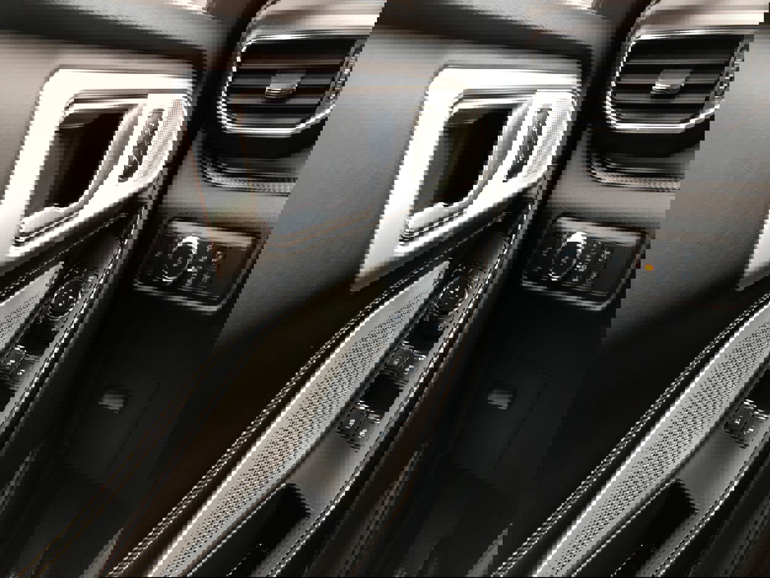 Certified 2022 Ford Explorer ST w/ Equipment Group 401A image 19