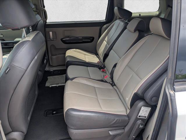Used 2018 Kia Sedona EX FWD image 16