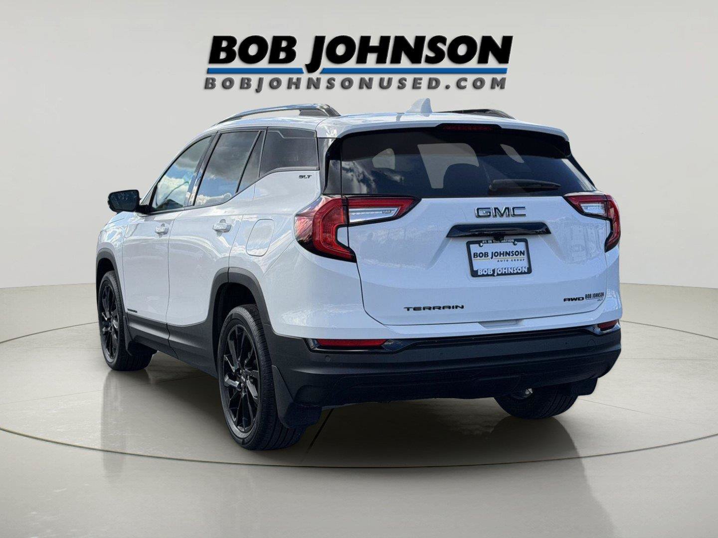 Used 2024 GMC Terrain SLT w/ Elevation Edition AWD/4WD image 8