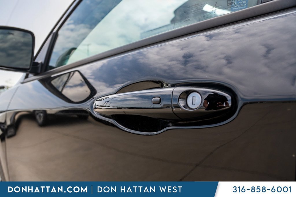 Used 2022 Jeep Compass Limited AWD/4WD image 34