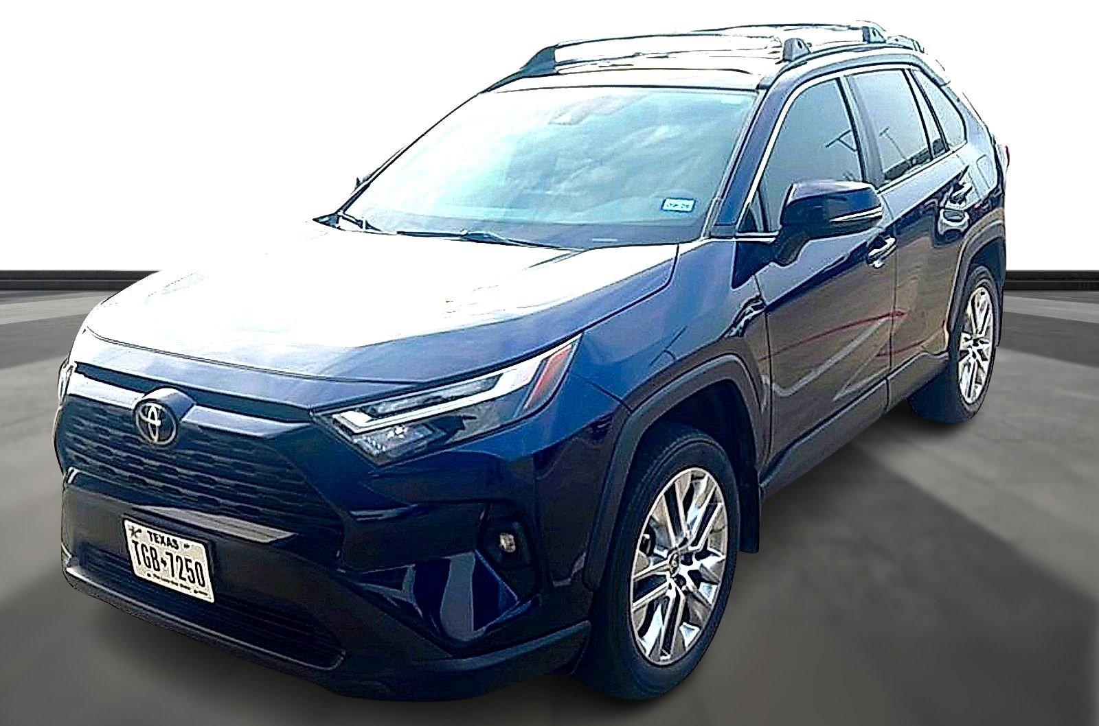 Used 2023 Toyota RAV4 XLE Premium FWD image 1