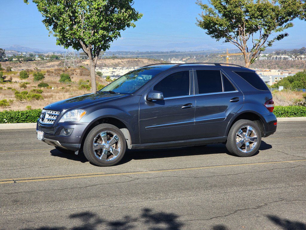 Used 2011 Mercedes-Benz ML 350 2WD image 2