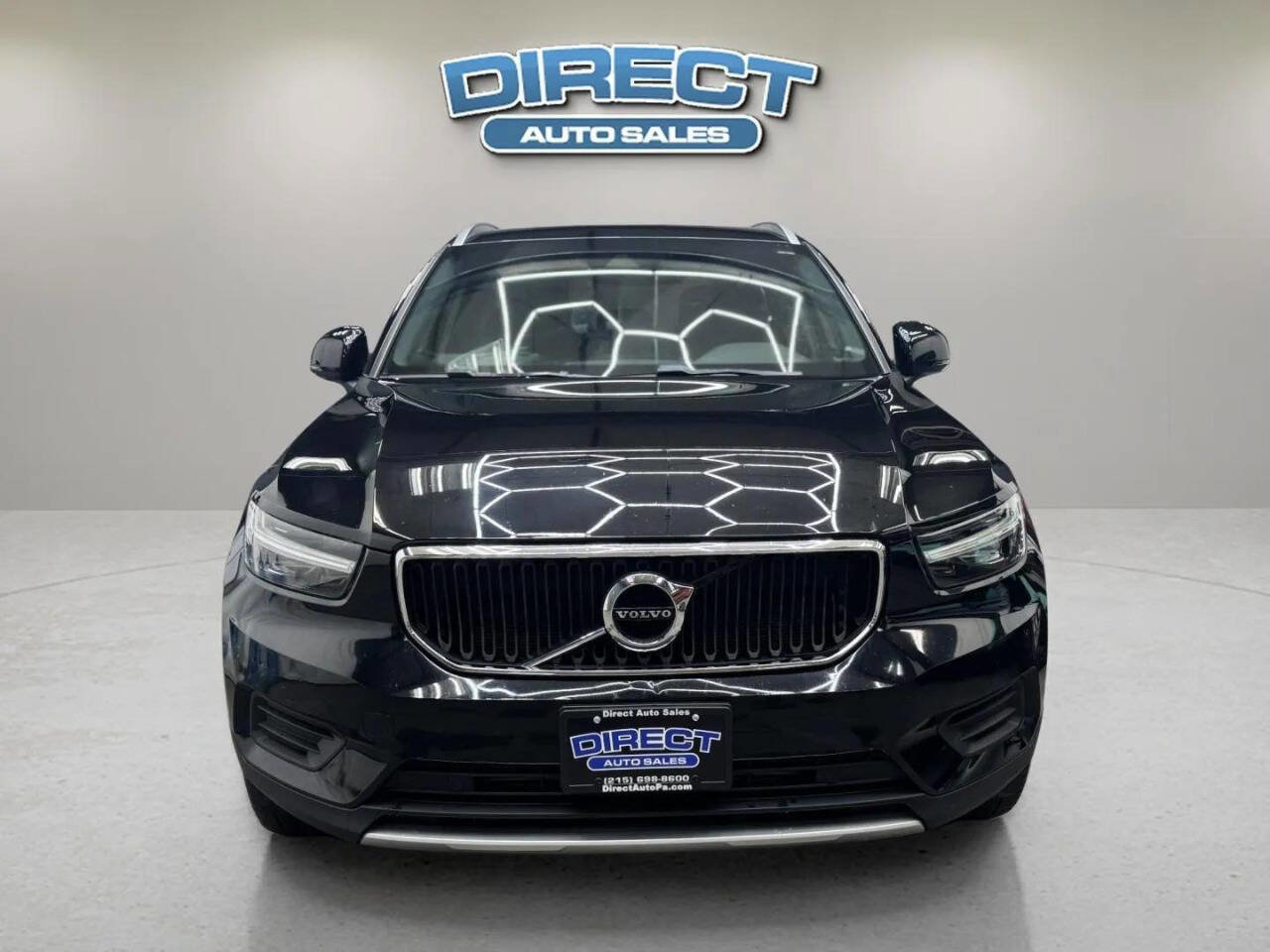 Used 2020 Volvo XC40 T5 Momentum w/ Protection Package AWD/4WD image 2