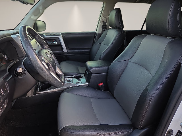 Used 2022 Toyota 4Runner SR5 Premium w/ Moonroof Package AWD/4WD image 16