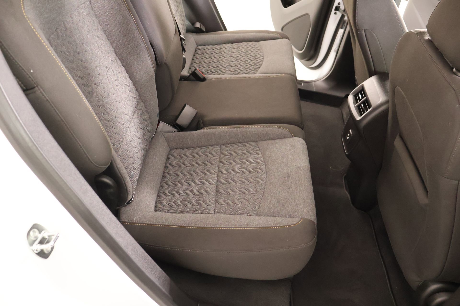 Used 2023 Chevrolet Equinox LT FWD image 14