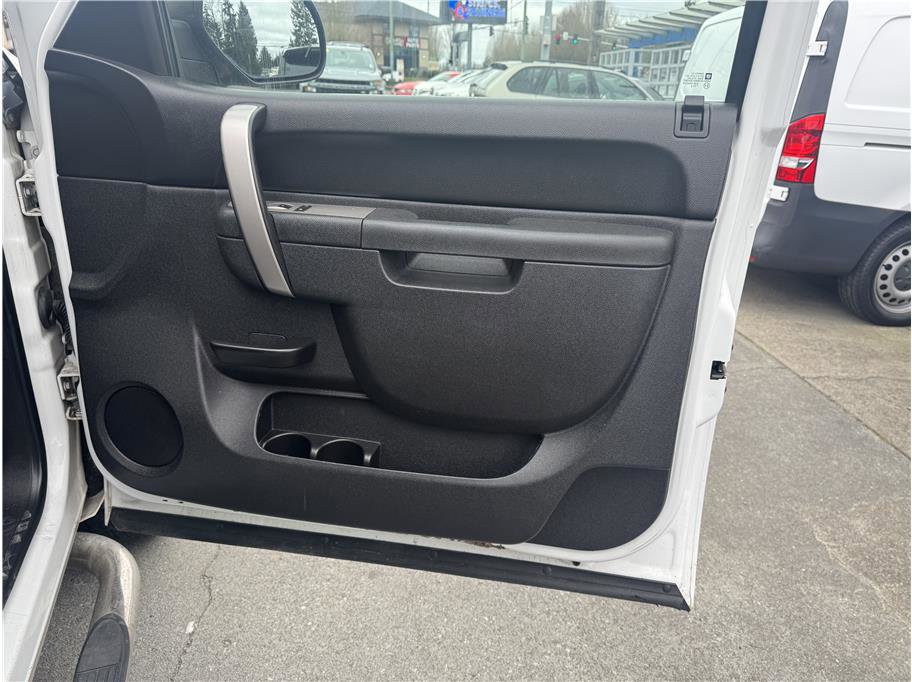Used 2010 Chevrolet Silverado 1500 LT image 17