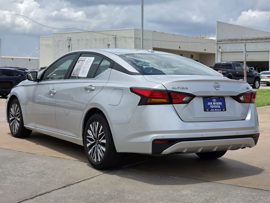 Used 2024 Nissan Altima 2.5 SV FWD image 7