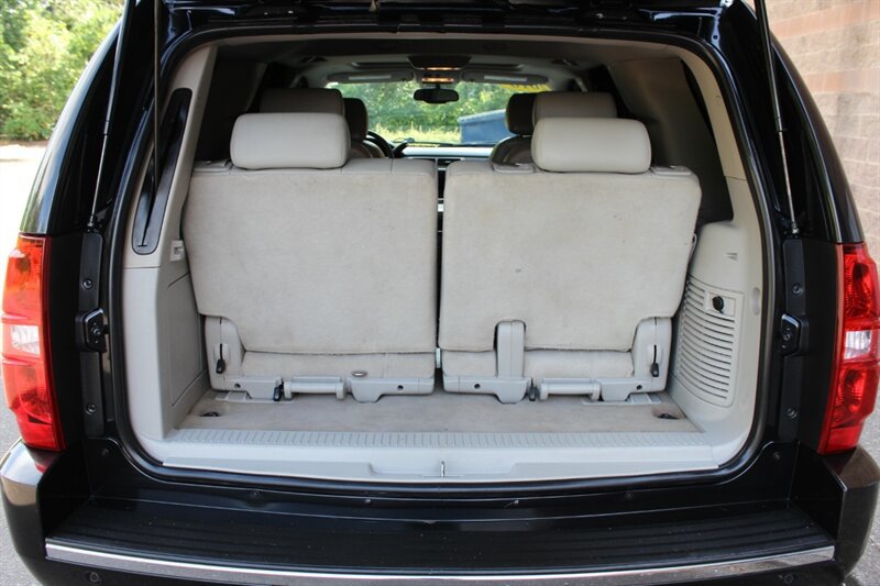 Used 2010 Chevrolet Tahoe LTZ AWD/4WD image 14