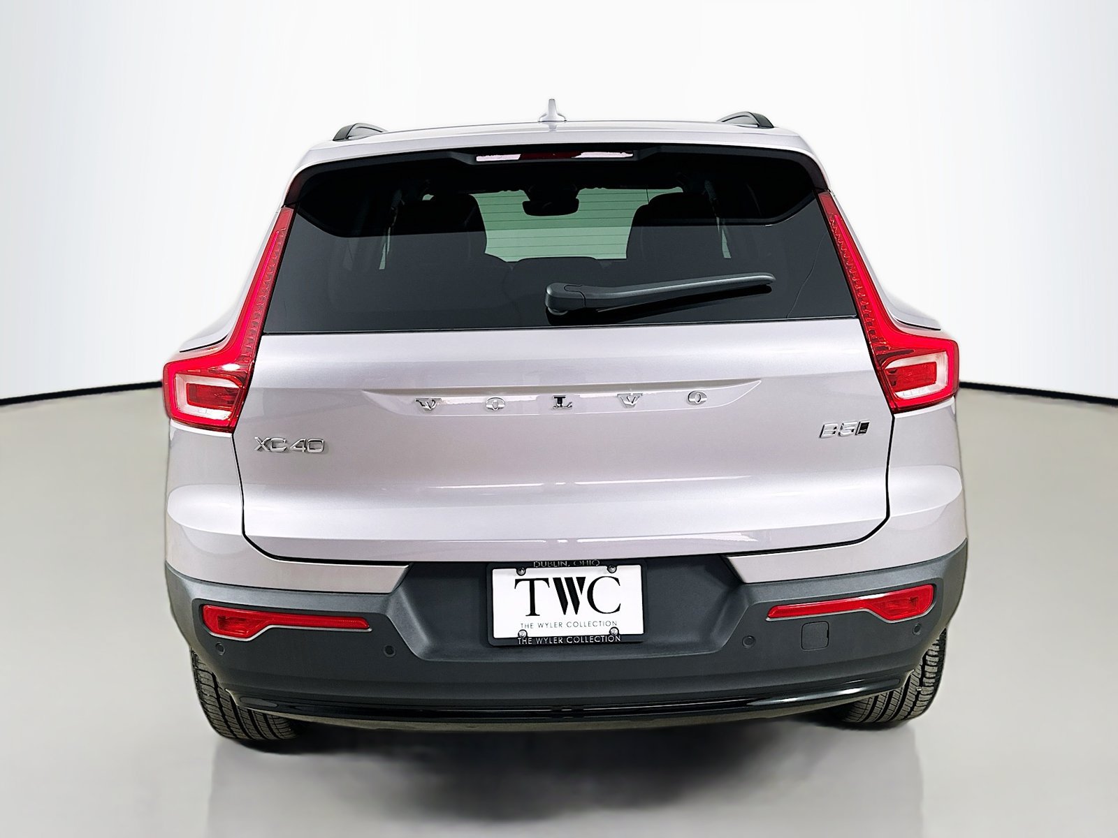 New 2026 Volvo XC40 B5 Core w/ Protection Package Premier AWD/4WD image 6