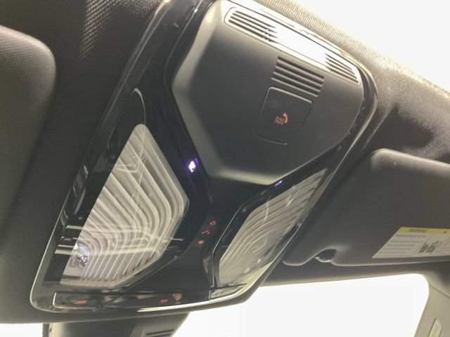 Used 2021 BMW 330i xDrive Sedan w/ M Sport Package AWD/4WD image 14