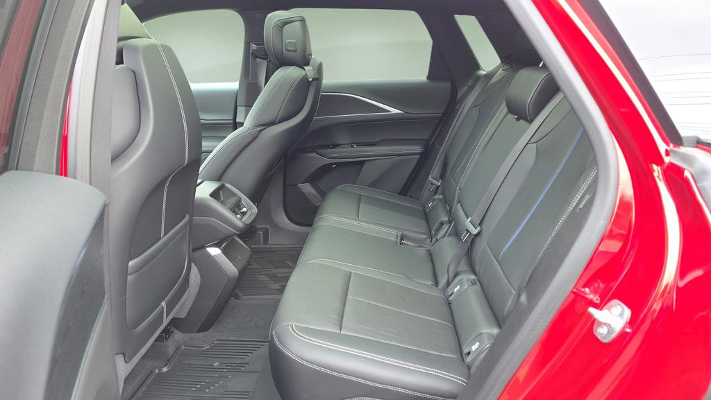 Certified 2025 Cadillac Lyriq Sport image 18